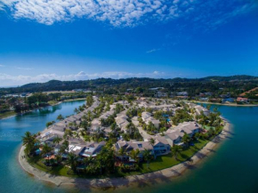 Отель Isle Of Palms Resort  Серферс-Парадайс